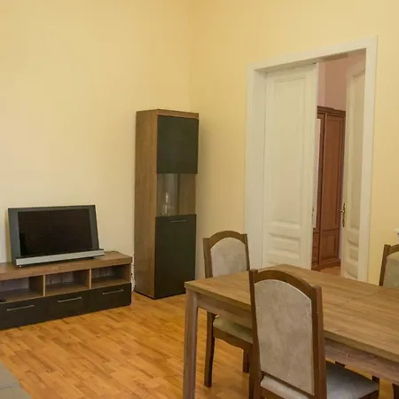 Apartment in the city centre Mukacheve Exterior photo